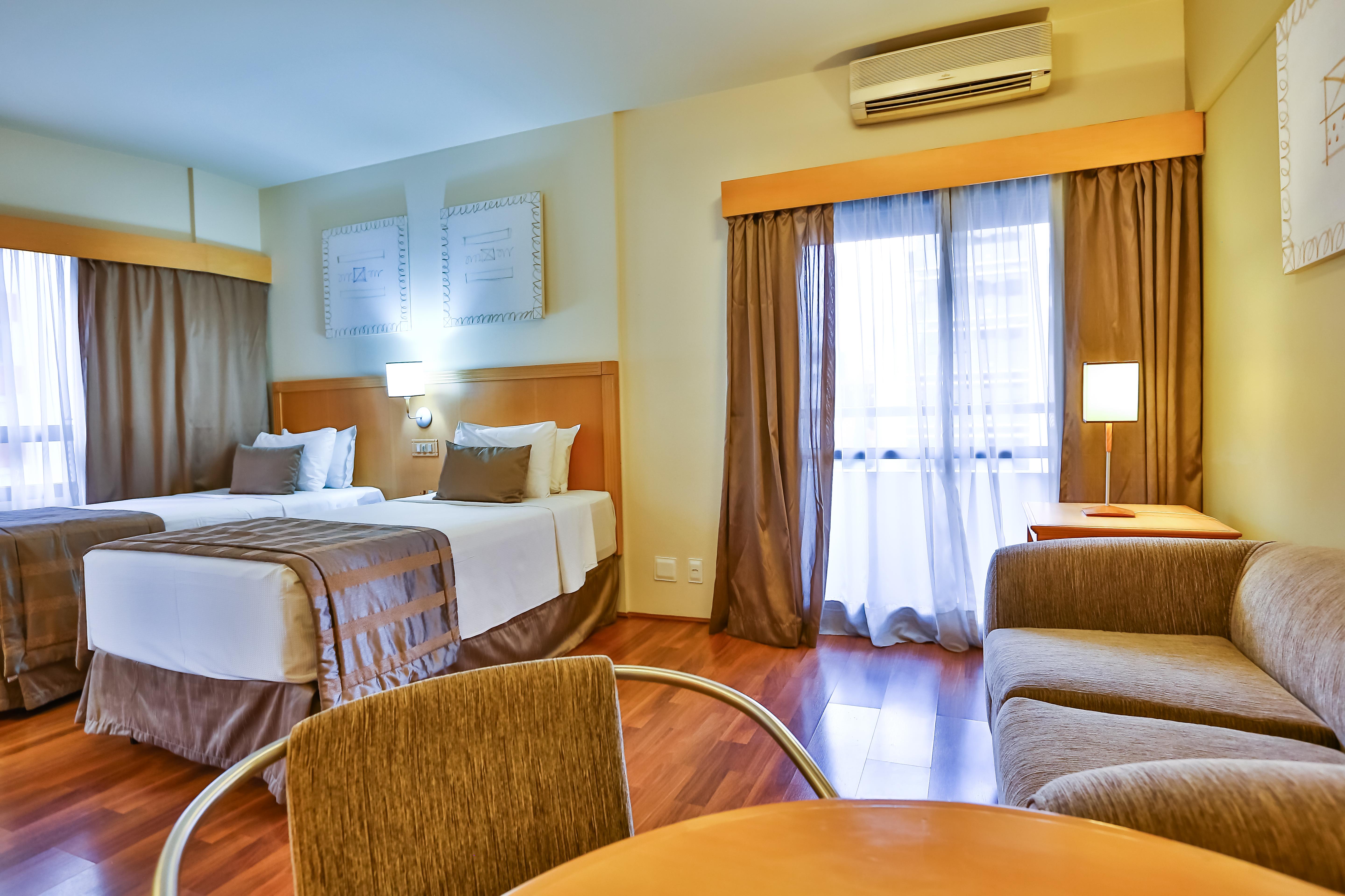 Radisson Sao Paulo Paulista Hotel Bagian luar foto A typical hotel room