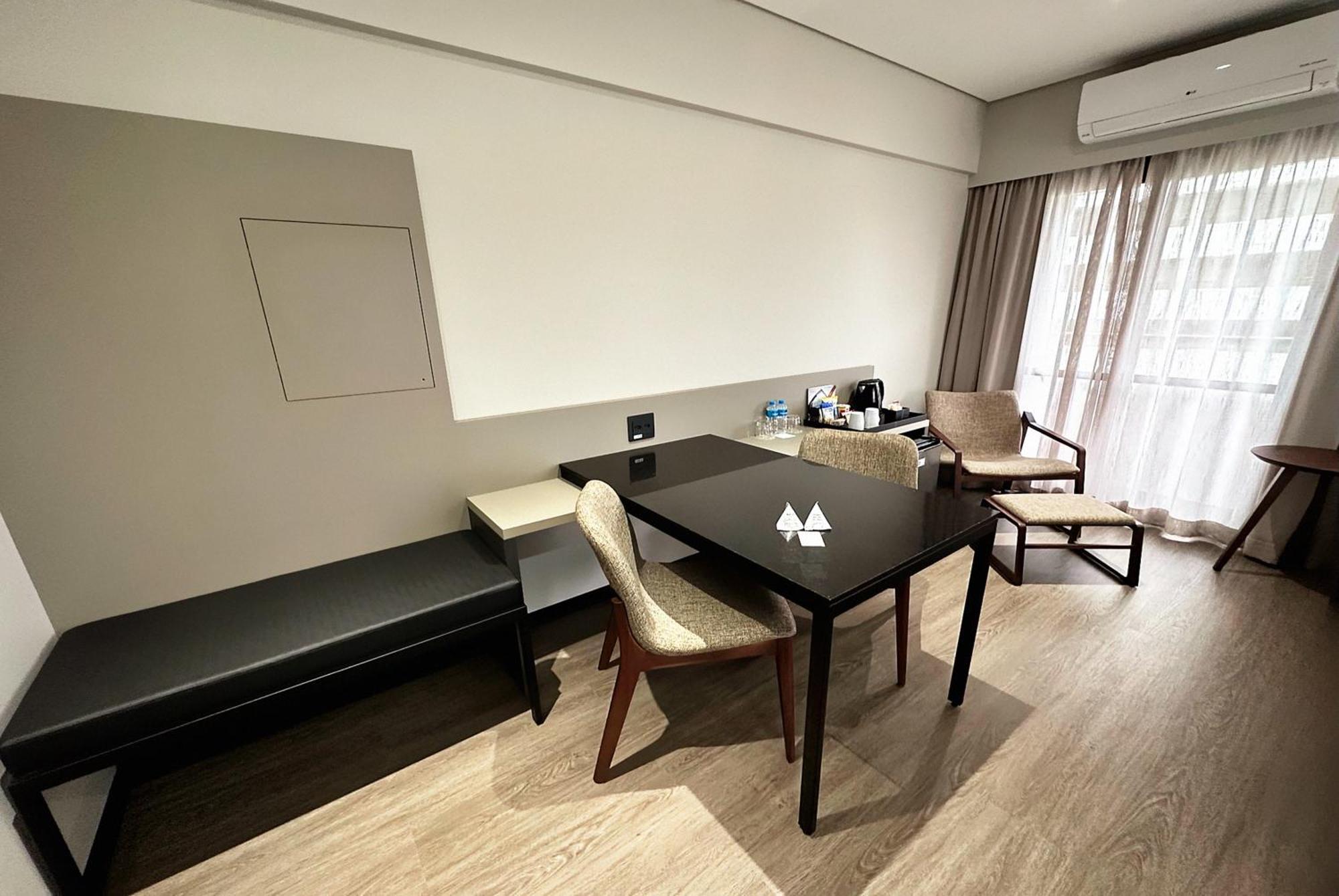 Radisson Sao Paulo Paulista Hotel Bagian luar foto A typical office at the hospital
