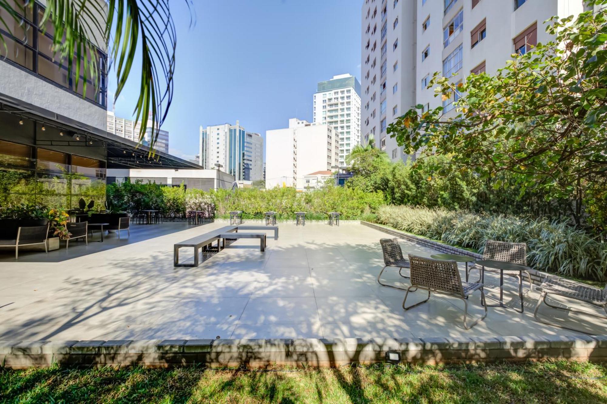 Radisson Sao Paulo Paulista Hotel Bagian luar foto The rooftop garden
