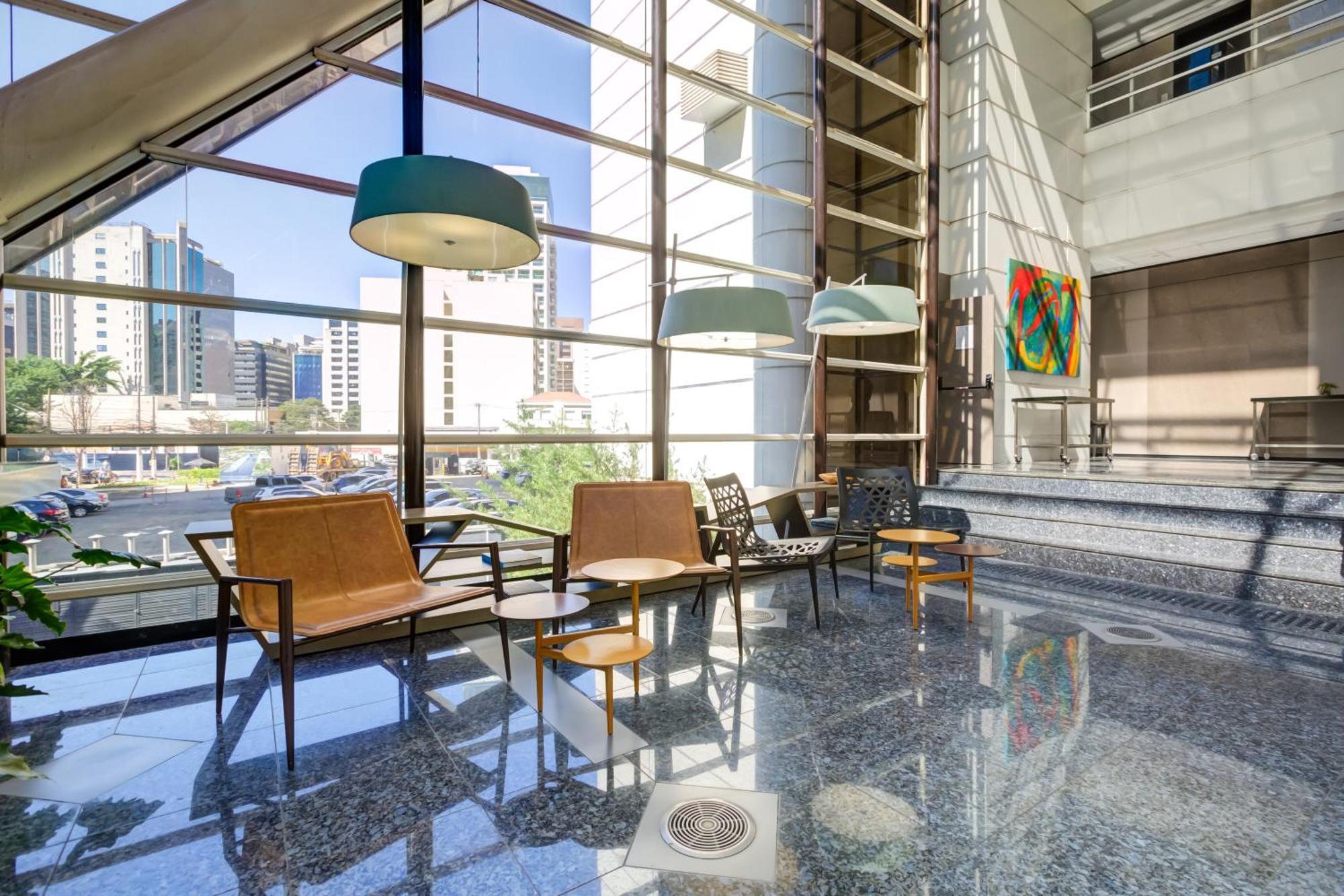 Radisson Sao Paulo Paulista Hotel Bagian luar foto Interior of the library