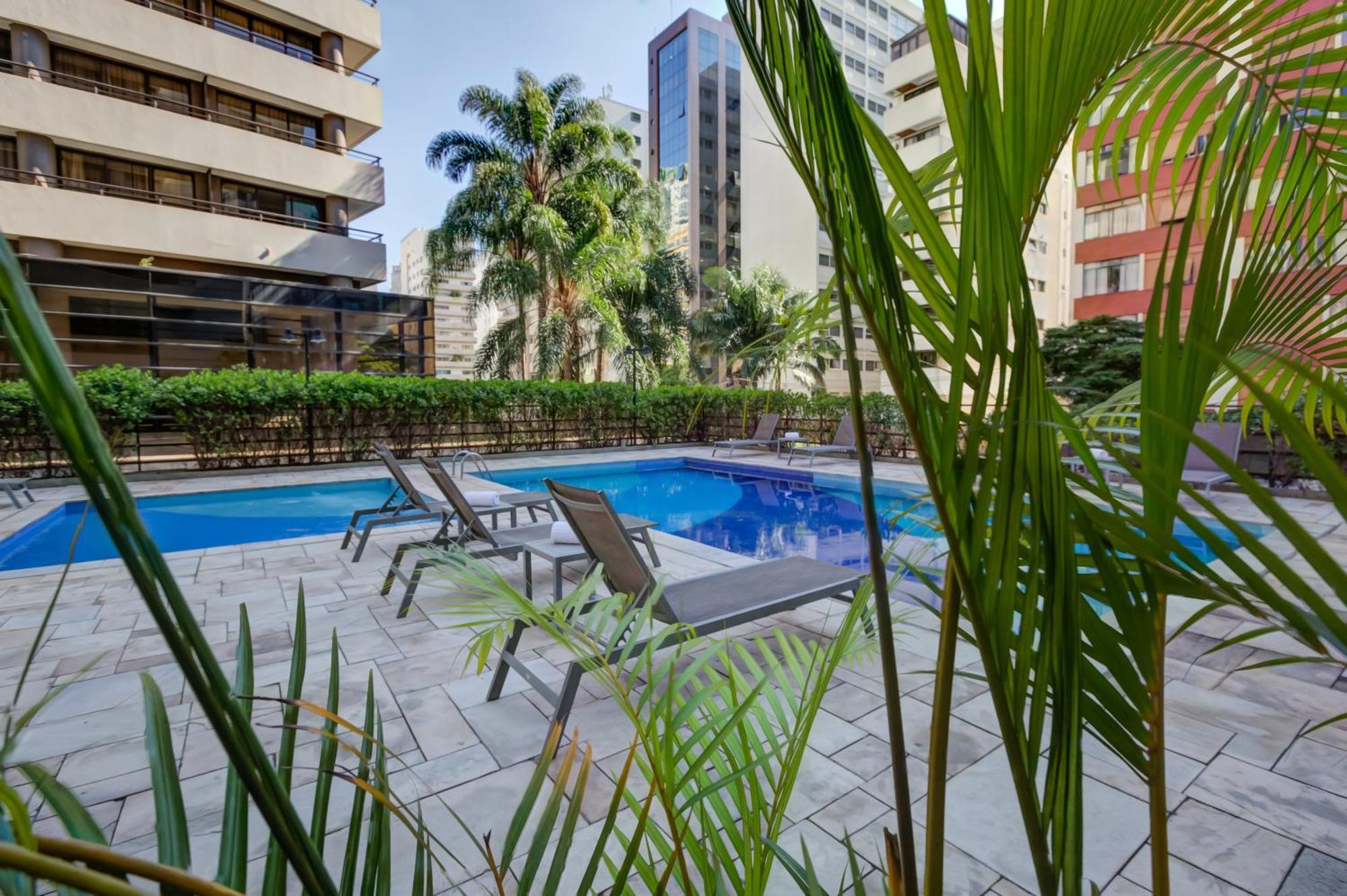Radisson Sao Paulo Paulista Hotel Bagian luar foto Swimming pool